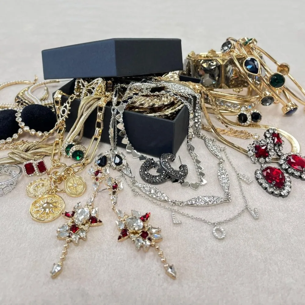Random Dainty Jewelry Set for  - Women'S Bags Holiday ulasan dan harga